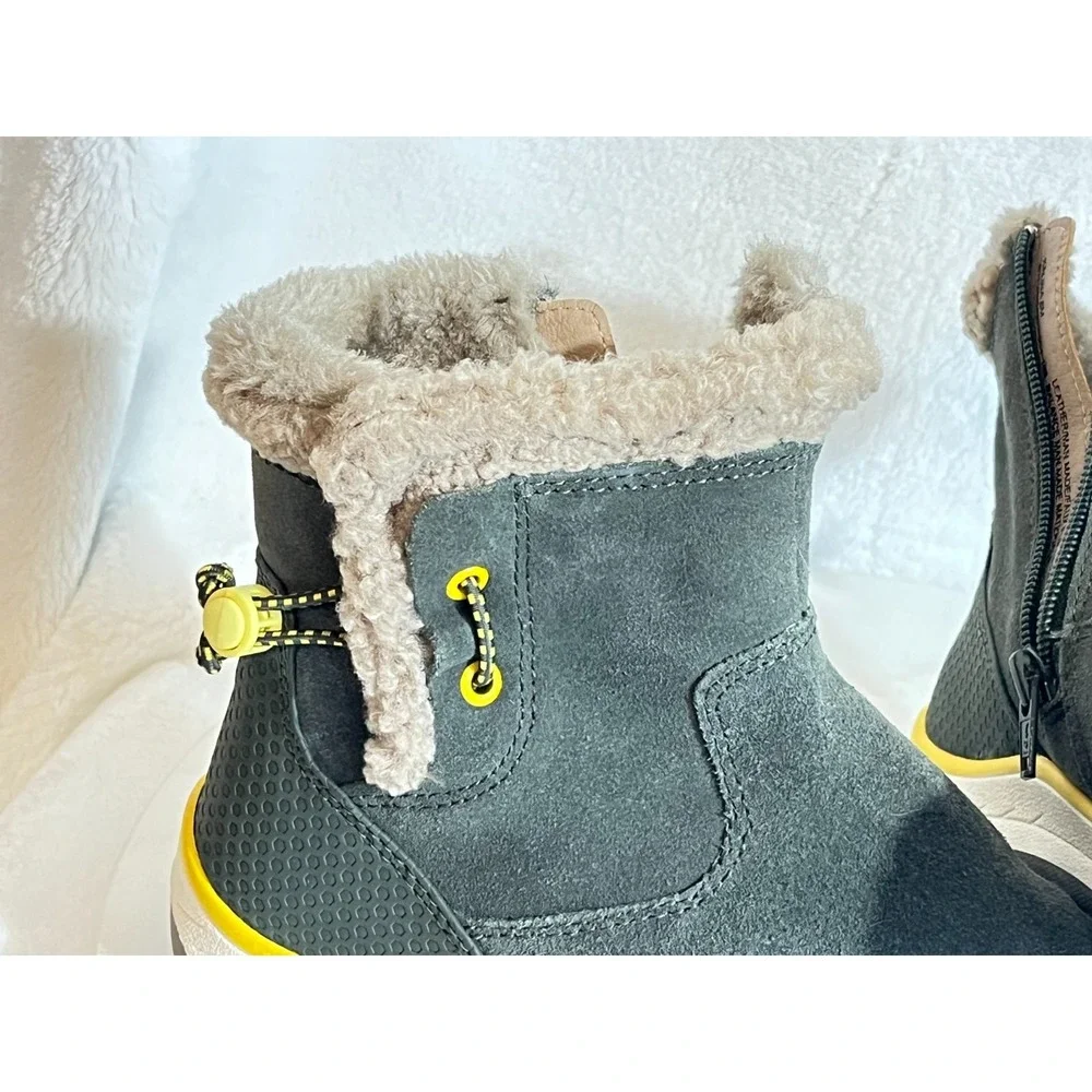 NWNT Baretraps Women's Kalina Cold Weather Booties Pine Color Size 8 & 8.5W